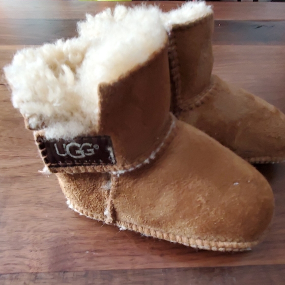 Kids ugg 1-2 yo - Picture 1 of 1